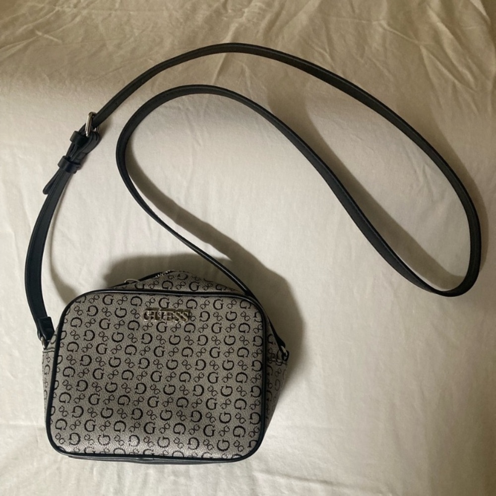 Guess gray  and Black Signature Crossbody Bag - Picture 5 of 6